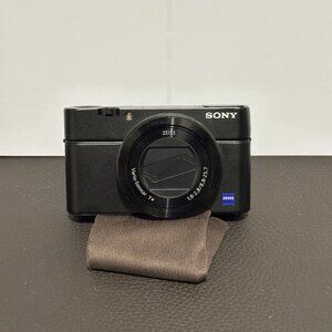 Sony dsc-rx100 iii MK3 20.2 MP RX100-